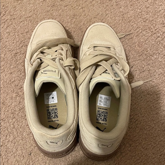 Puma Tan Sneakers with Brown Soles - Picture 5 of 5